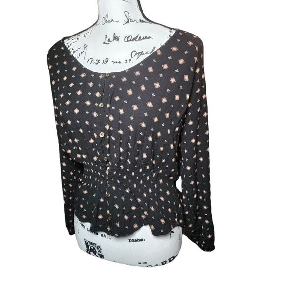 Billabong Women's Shirt Size small Blouse Black Button Up Crop Top boho chic - Picture 2 of 6